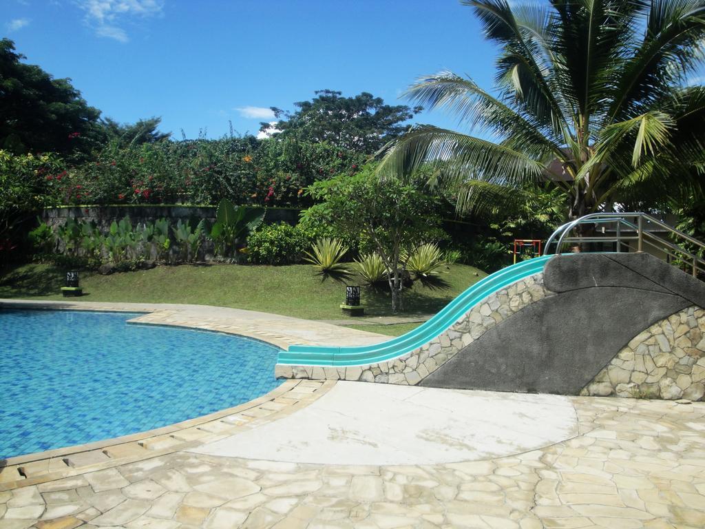 Sutanraja Hotel Manado Exterior photo