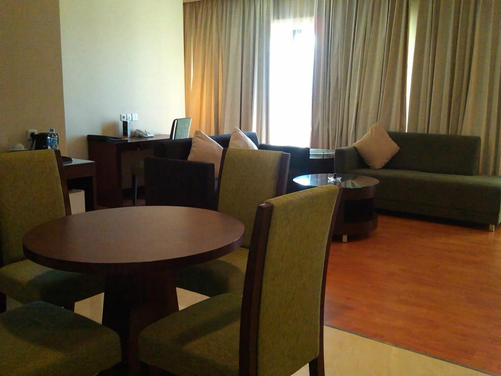 Sutanraja Hotel Manado Exterior photo
