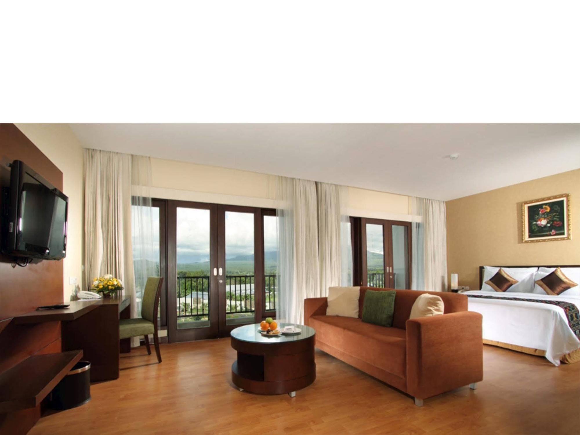 Sutanraja Hotel Manado Exterior photo