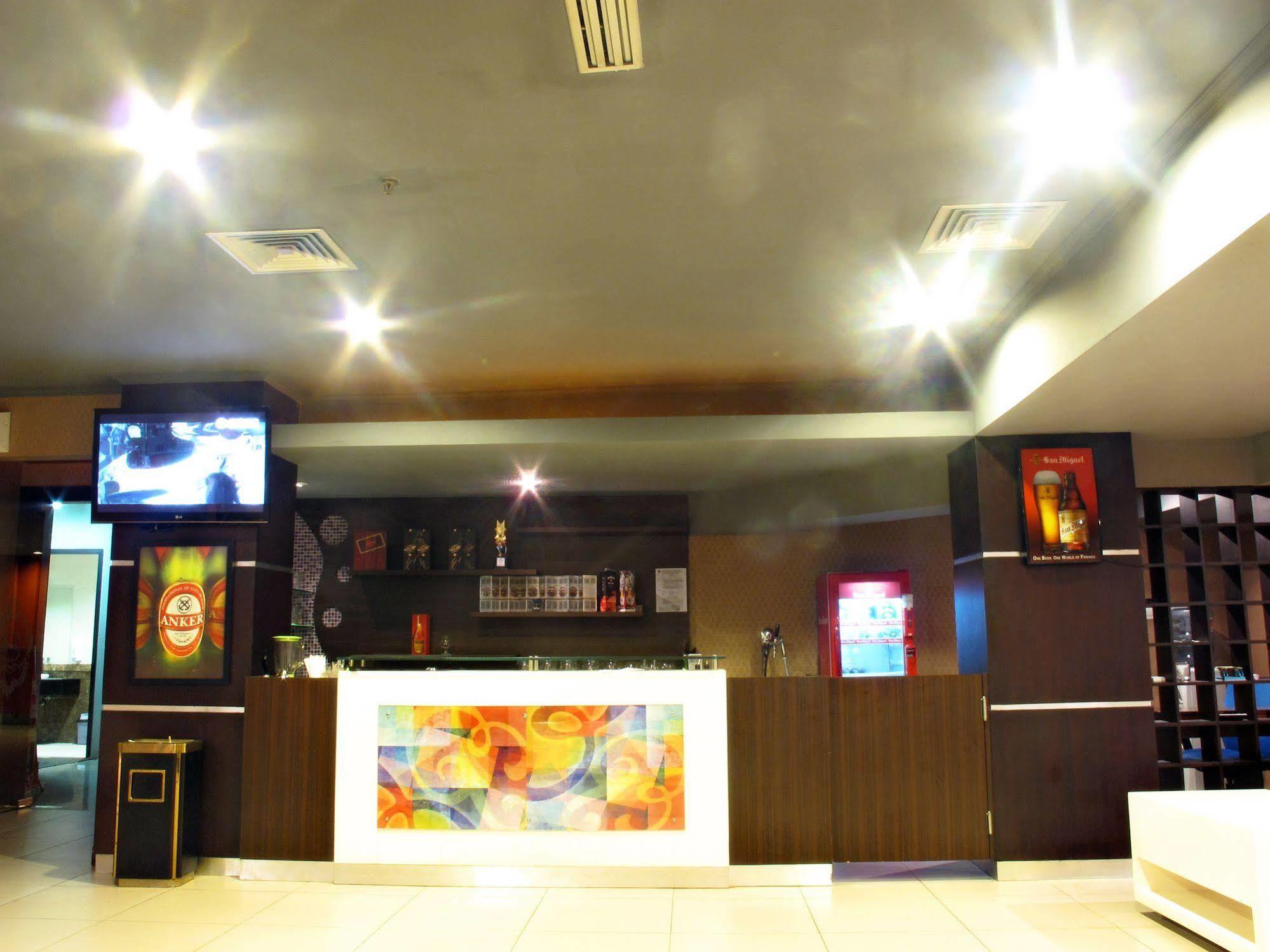 Sutanraja Hotel Manado Exterior photo