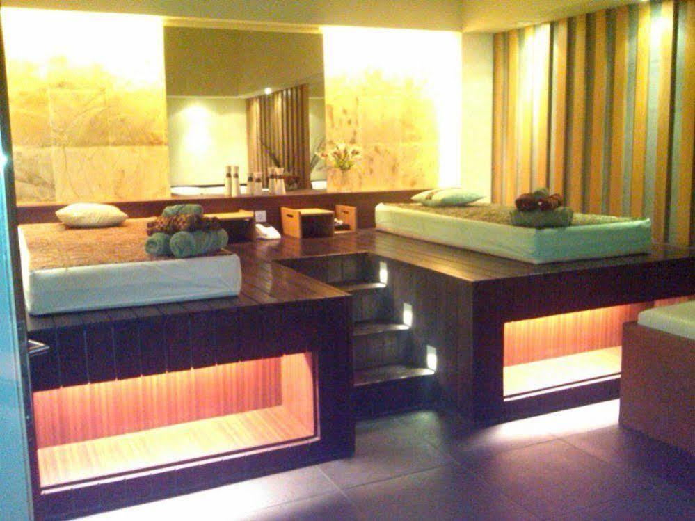 Sutanraja Hotel Manado Exterior photo